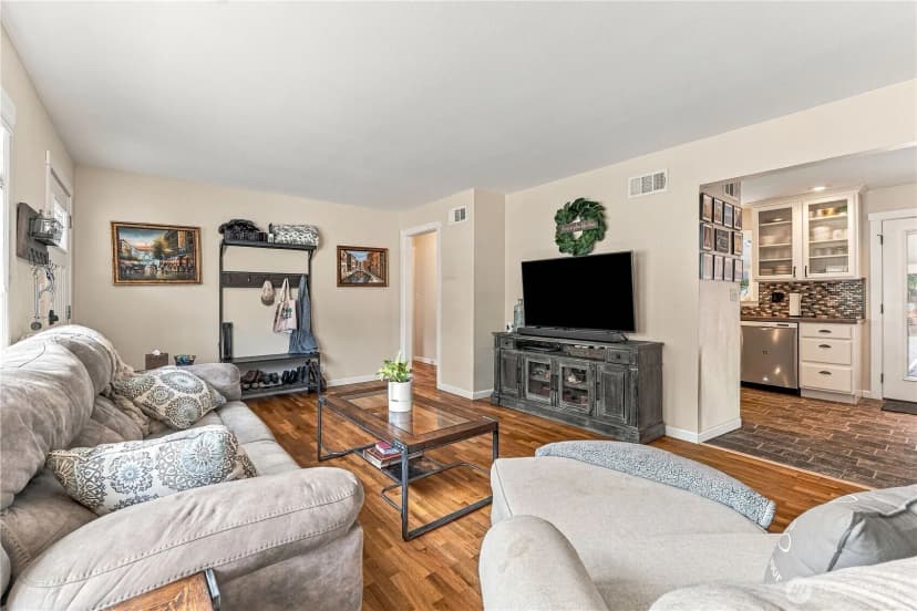 Property photo for 1235 Columbine Street, Wenatchee photo 9