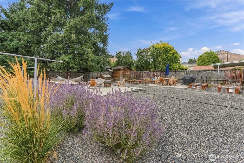 Property photo for 1235 Columbine Street, Wenatchee photo 28