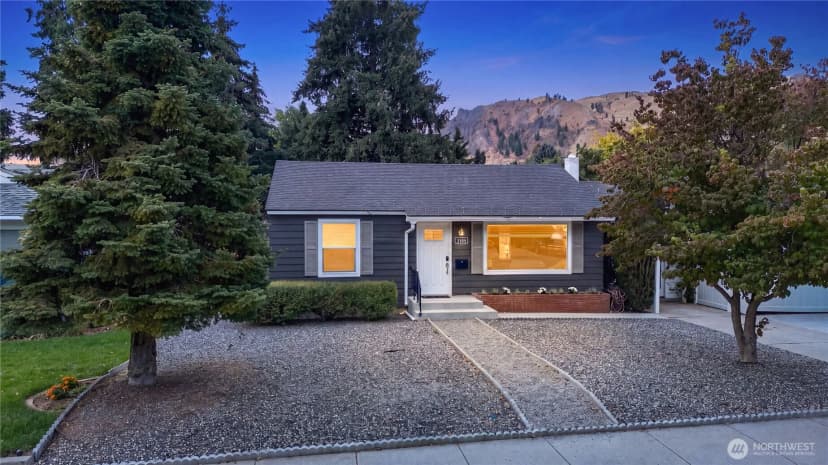 Property photo for 1235 Columbine Street, Wenatchee
