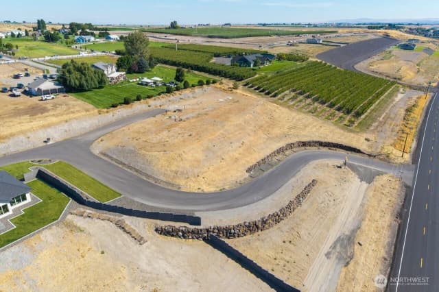 Property photo for 1 Columbia Bluff Lane #lot 9, Pasco