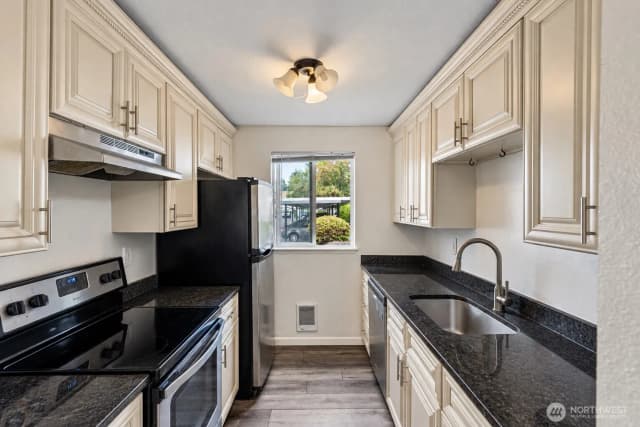 Property photo for 1721 Sw 318th Place #48a, Federal Way photo 3