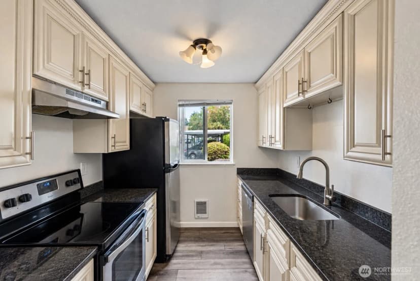 Property photo for 1721 Sw 318th Place #48a, Federal Way photo 3