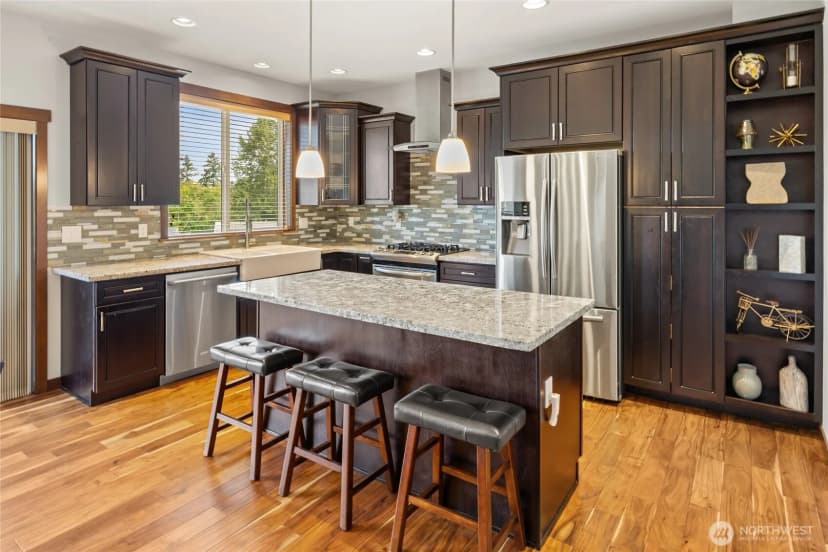 Property photo for 2012 Ne 37th Place, Renton photo 13