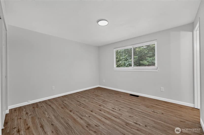 Property photo for 4017 107th Place Ne, Marysville photo 11