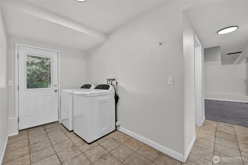 Property photo for 4017 107th Place Ne, Marysville photo 22