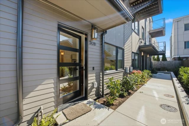 Property photo for 308 Daley Street #308, Edmonds photo 5