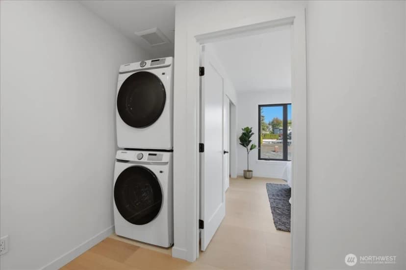 Property photo for 308 Daley Street #308, Edmonds photo 20