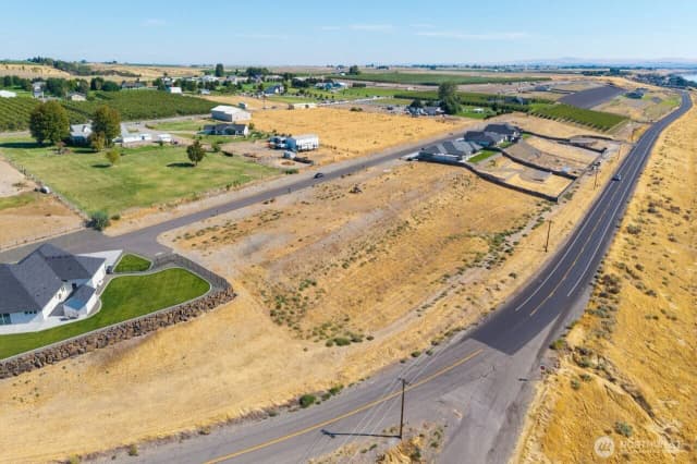 Property photo for 141 Columbia Bluff Lane #lot 9, Pasco photo 3