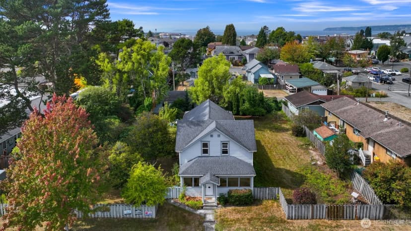 Property photo for 869 Harrison Avenue, Blaine