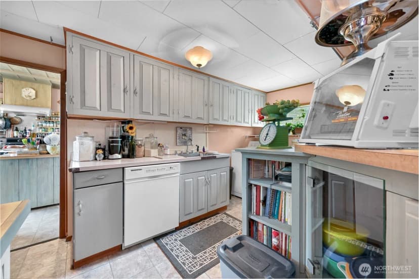 Property photo for 869 Harrison Avenue, Blaine photo 15