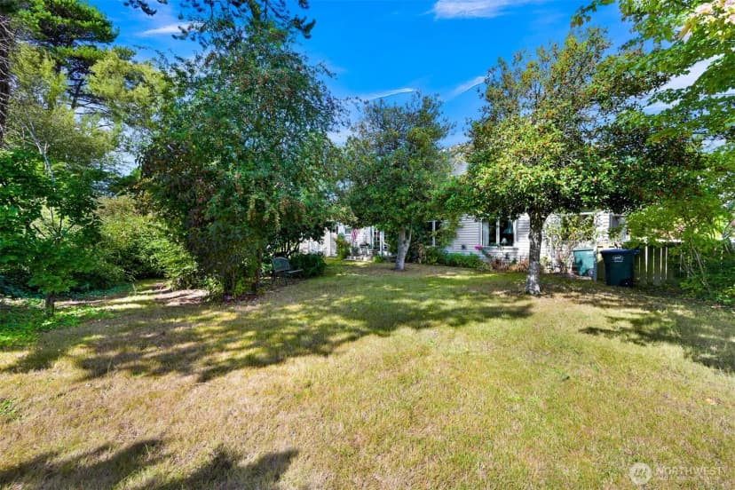 Property photo for 869 Harrison Avenue, Blaine photo 31