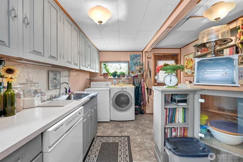 Property photo for 869 Harrison Avenue, Blaine photo 13