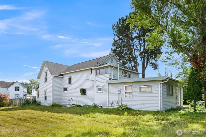 Property photo for 869 Harrison Avenue, Blaine photo 27