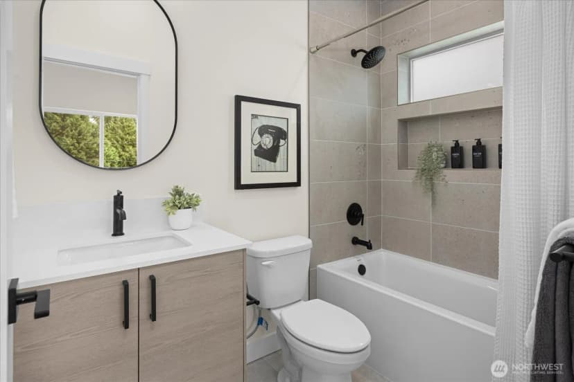 Property photo for 10326 Ashworth Avenue N, Seattle photo 22