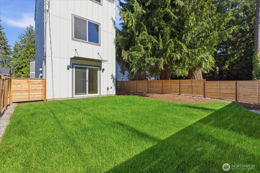 Property photo for 10326 Ashworth Avenue N, Seattle photo 24