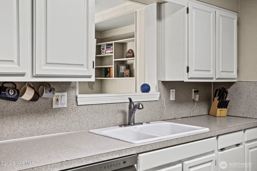 Property photo for 6604 Chinook Drive, Yakima photo 10