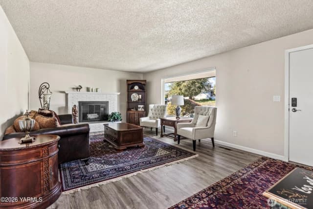 Property photo for 6604 Chinook Drive, Yakima photo 3