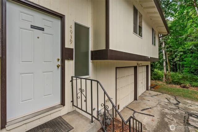 Property photo for 4939 Normandy Drive Se, Olympia photo 3