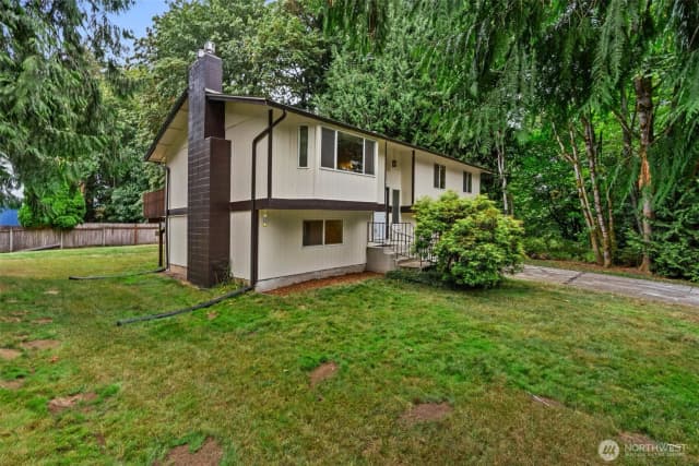 Property photo for 4939 Normandy Drive Se, Olympia photo 2