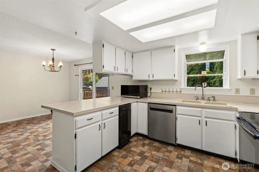 Property photo for 4939 Normandy Drive Se, Olympia photo 13