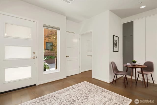 Property photo for 3300 Ne 65th Street #204, Seattle photo 3