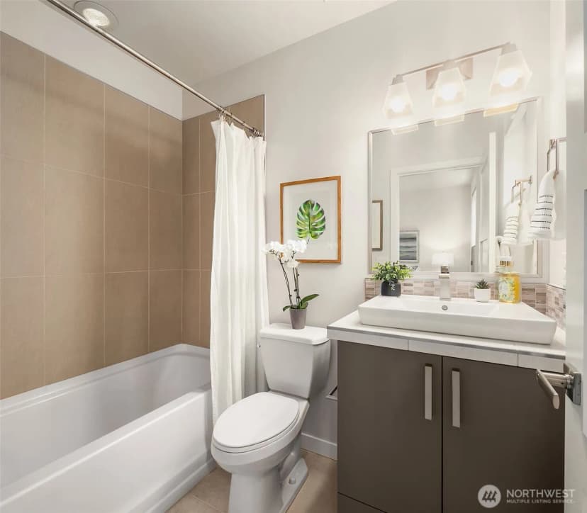 Property photo for 3300 Ne 65th Street #204, Seattle photo 16