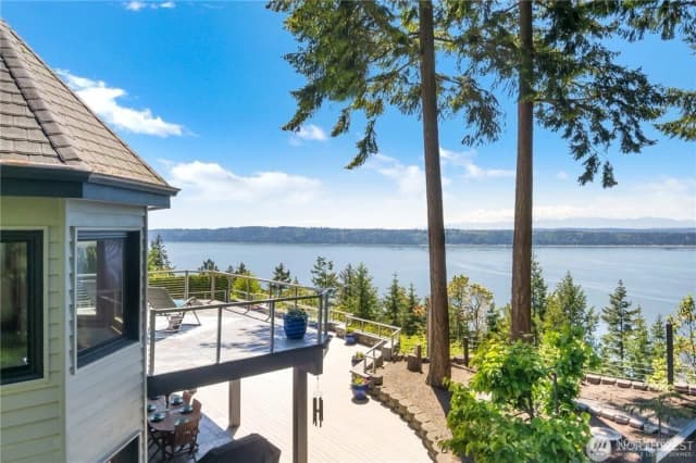 Property photo for 12730 Marine Drive, Marysville photo 4