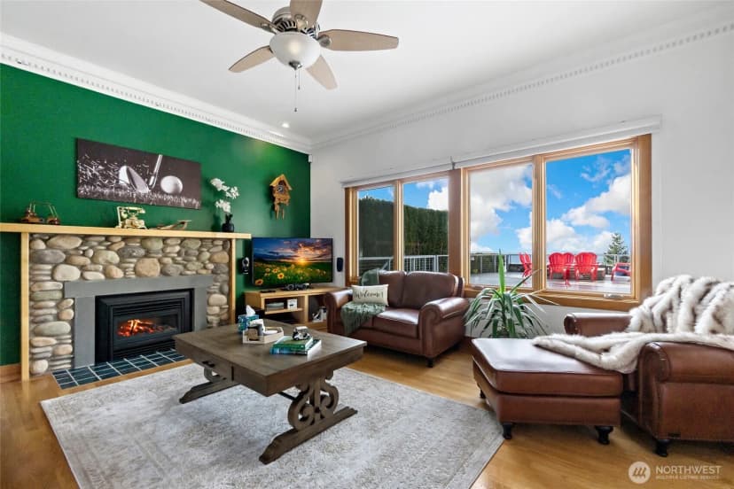 Property photo for 12730 Marine Drive, Marysville photo 16