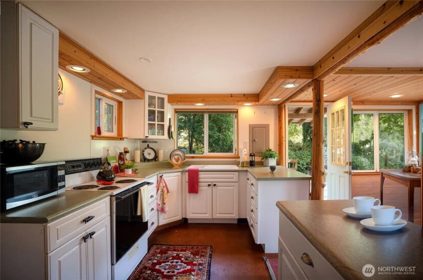 Property photo for 49124 Us 2, Sultan photo 10