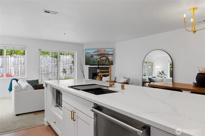 Property photo for 901 E Marine View Drive #305, Everett photo 2