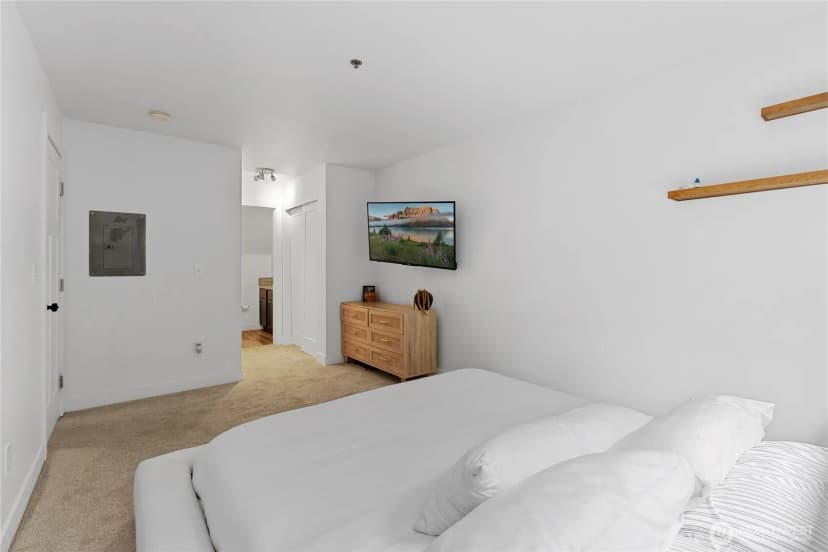Property photo for 901 E Marine View Drive #305, Everett photo 24