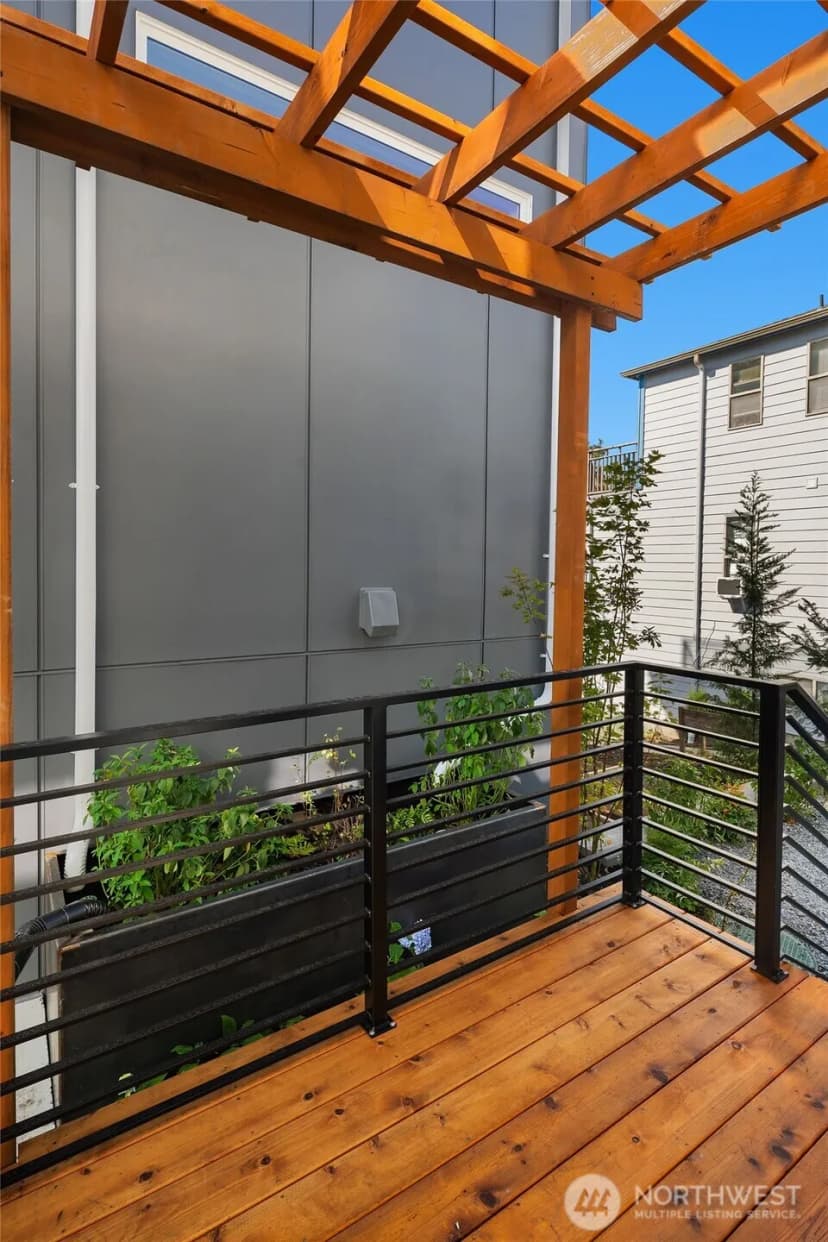 Property photo for 908 29th Avenue, Seattle photo 9