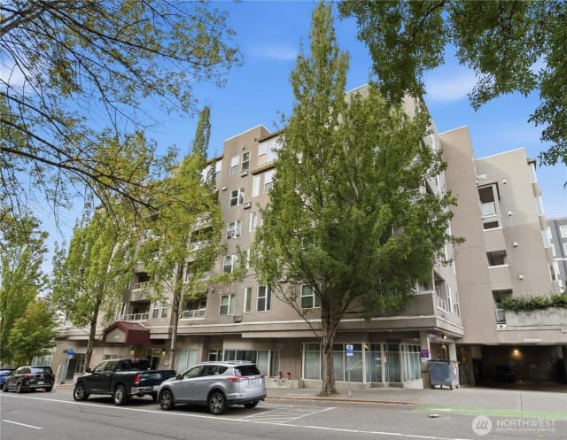 Property photo for 4343 Roosevelt Way Ne #404, Seattle