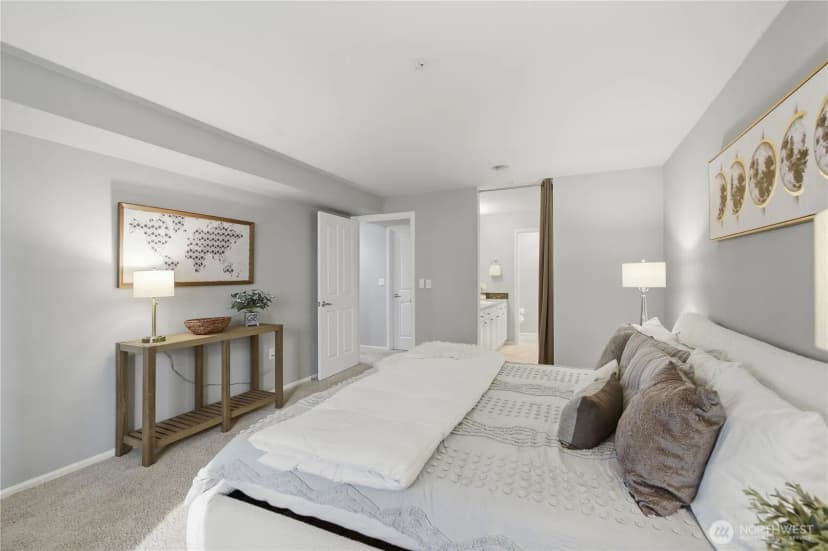 Property photo for 4343 Roosevelt Way Ne #404, Seattle photo 15