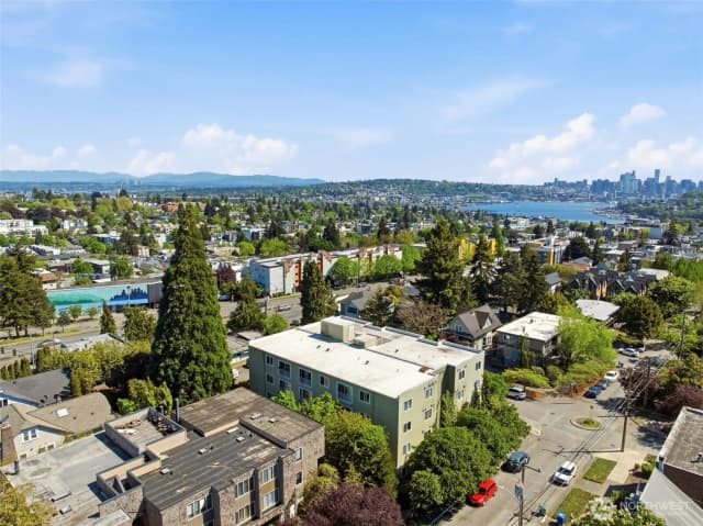 Property photo for 800 N Allen Place #401, Seattle photo 5