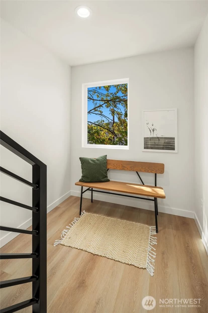 Property photo for 910 29th Avenue, Seattle photo 15
