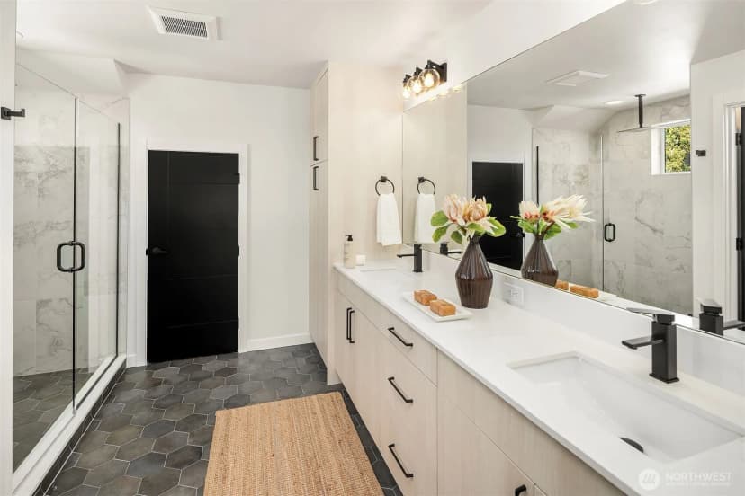 Property photo for 910 29th Avenue, Seattle photo 19