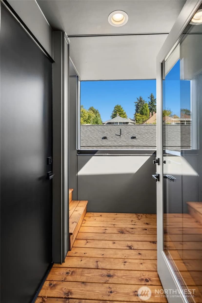 Property photo for 910 29th Avenue, Seattle photo 20