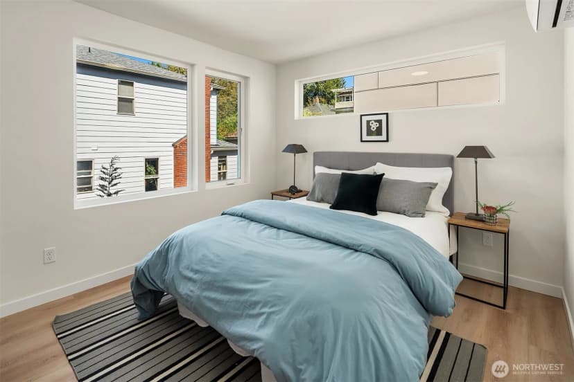 Property photo for 910 29th Avenue, Seattle photo 13