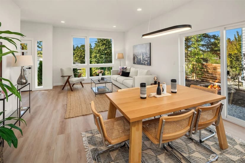 Property photo for 910 29th Avenue, Seattle photo 6