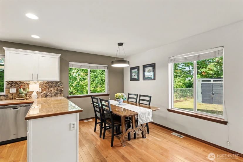 Property photo for 13402 11th Place W, Everett photo 3