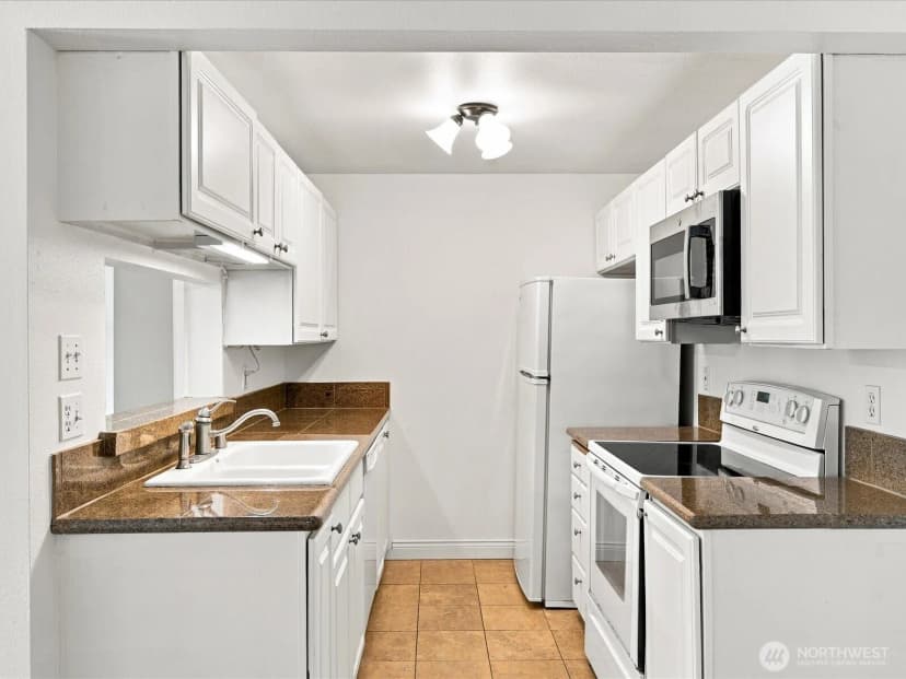 Property photo for 14200 Ne 171st Street #c206, Woodinville photo 11