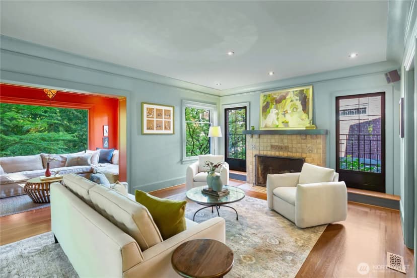 Property photo for 2306 Lake Park Drive S, Seattle photo 5
