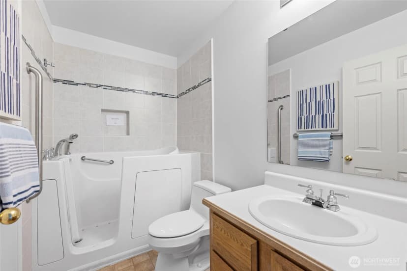 Property photo for 11510 Maple Court, Mukilteo photo 32