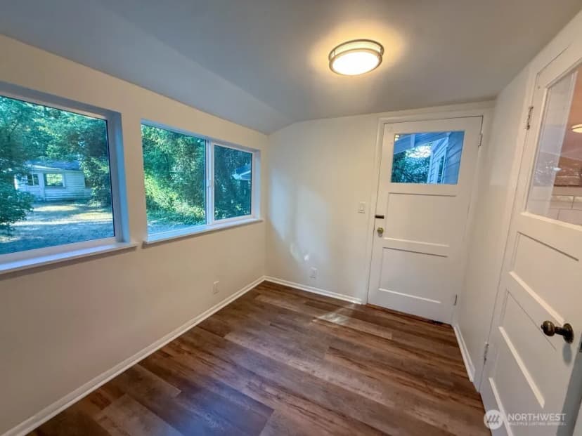 Property photo for 641 Nw 180th Street, Shoreline photo 11