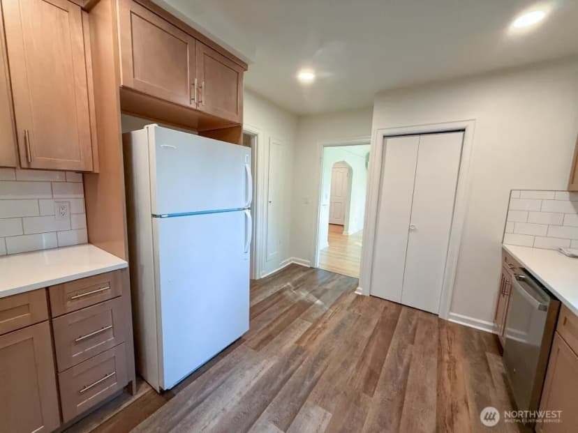 Property photo for 641 Nw 180th Street, Shoreline photo 13