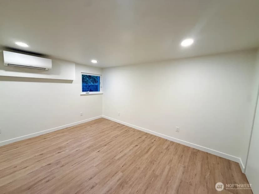 Property photo for 641 Nw 180th Street, Shoreline photo 19