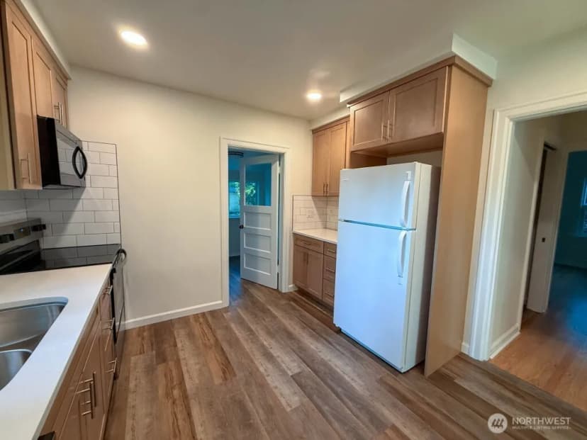 Property photo for 641 Nw 180th Street, Shoreline photo 10