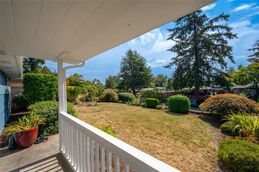 Property photo for 922 Ne 150th Street, Shoreline photo 3