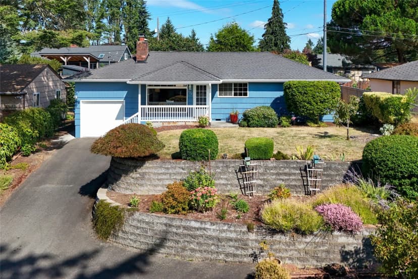 Property photo for 922 Ne 150th Street, Shoreline